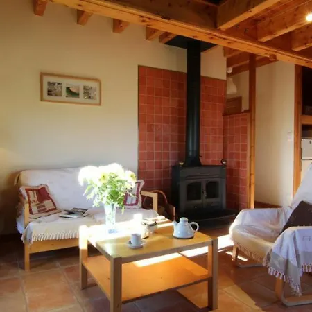 Holiday home Ancienne Ferme Avec Terrasse Abritee Au Pied Du Pic Du Lizieux - Fr-1-582-263