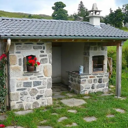Ancienne Ferme Avec Terrasse Abritee Au Pied Du Pic Du Lizieux - Fr-1-582-263